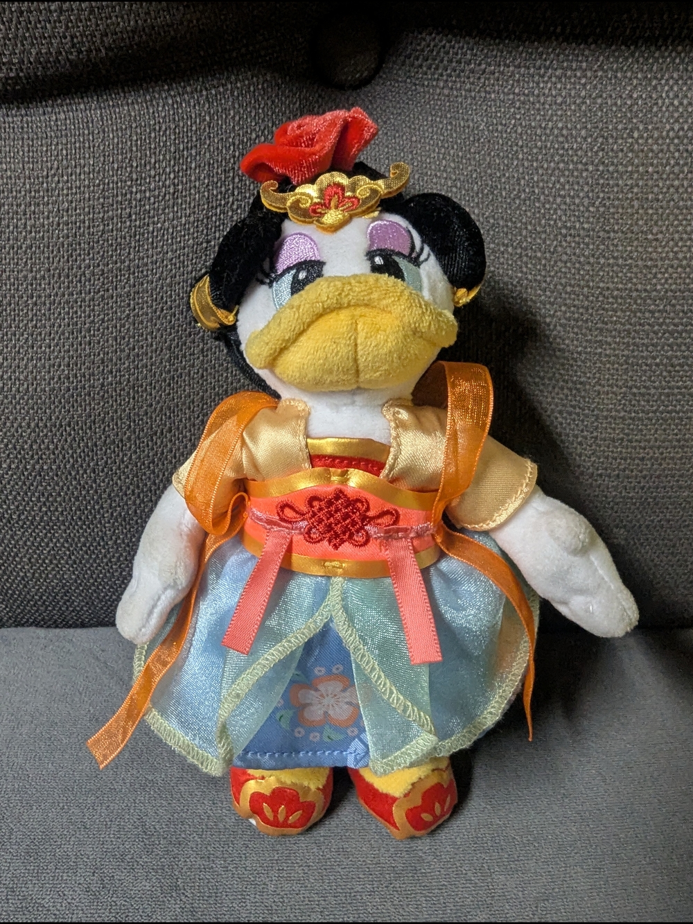 Shanghai Disney Daisy Duck